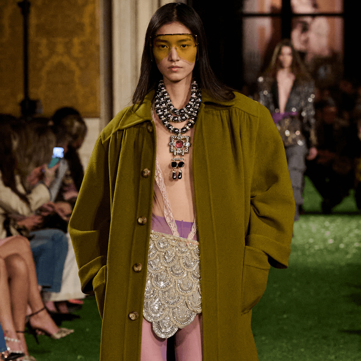  Valentino’s FW26 Show Just Made the Cummerbund Fashion’s Most Unexpected ‘It’ Accessory 